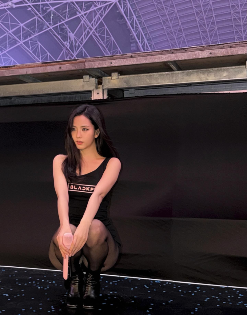 Jisoo Instagram Concert Photos: Behind-the-Scenes Moments Go Viral