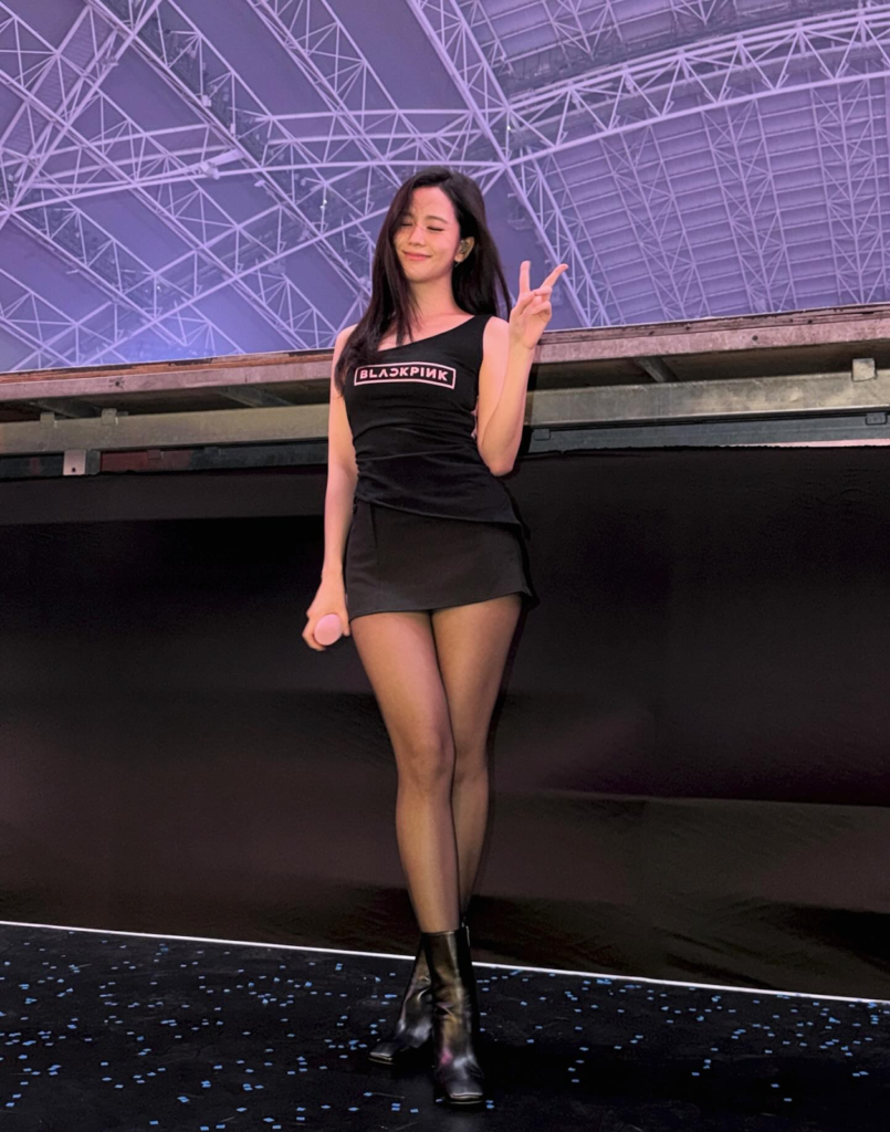 Jisoo Instagram Concert Photos: Behind-the-Scenes Moments Go Viral