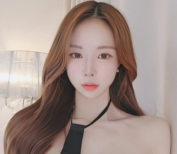BOONONG (분옹) Instagram Profile Highlights Her Authentic Online Charm