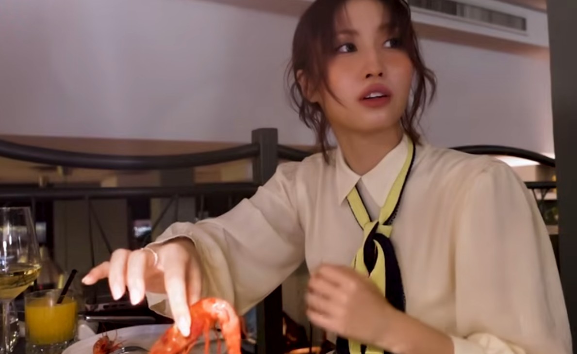 MOMO-Log in Milano Captures TWICE MOMO’s Chic Italian Moments