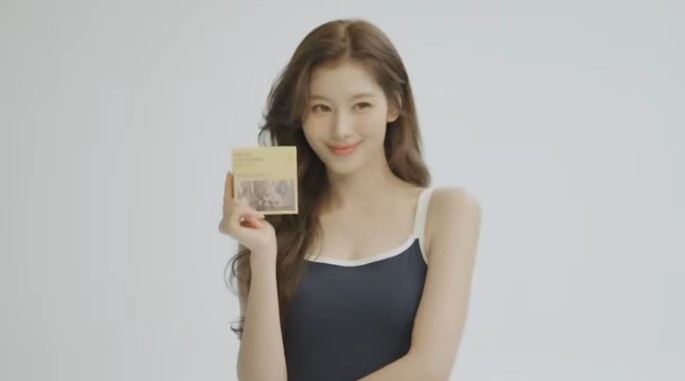 NE:AR ✕ TWICE’s Sana Shows Effortless Charm in Behind-the-Scenes Commercial
