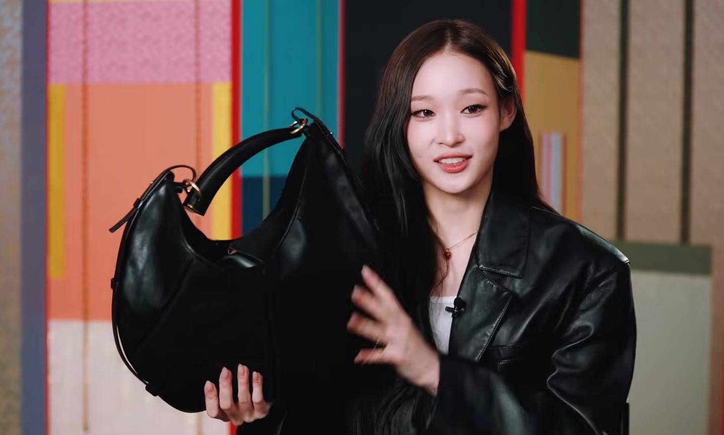 Vogue Korea Reveals What’s Inside AllDay Project Annie’s Everyday Bag