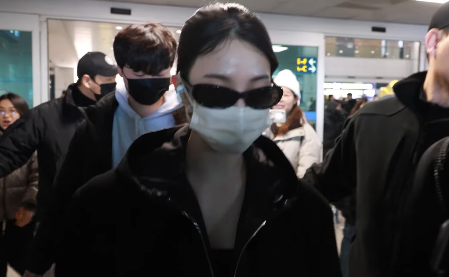 aespa Karina Arrives in Korea After Prada Men’s F/W 26/27