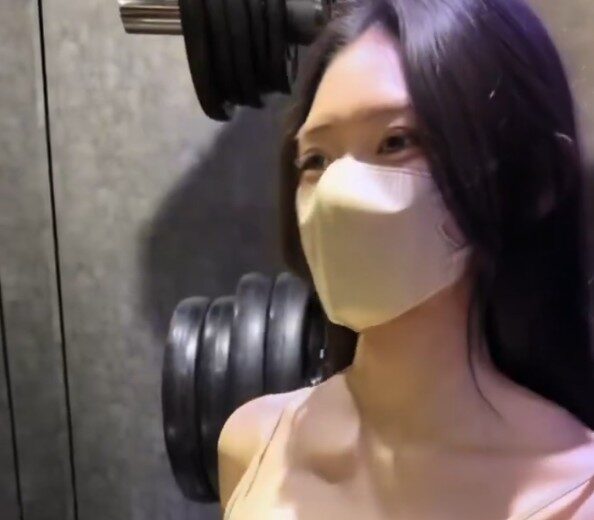 kira_rinnne’s Gym Routine Looks Interesting