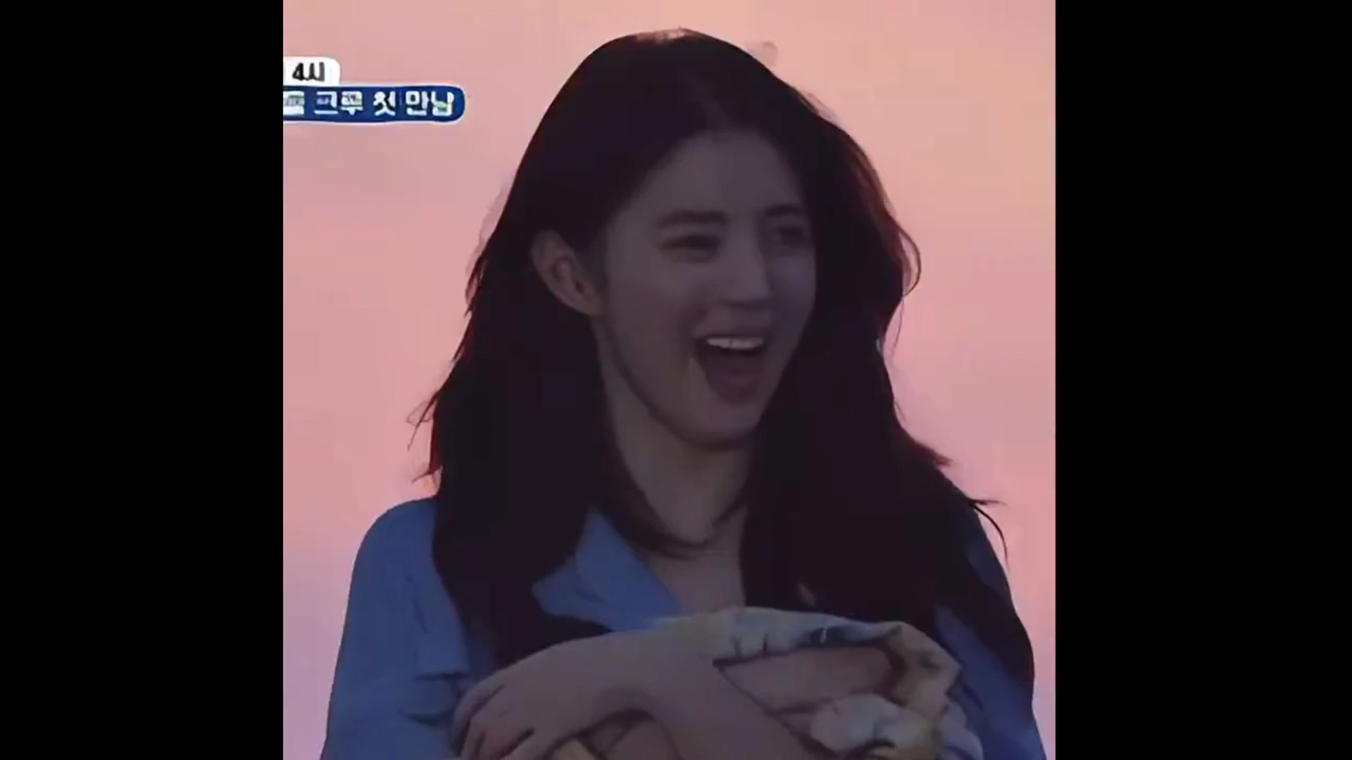 Han So Hee’s Spontaneous Charm Deserves More Variety Appearances