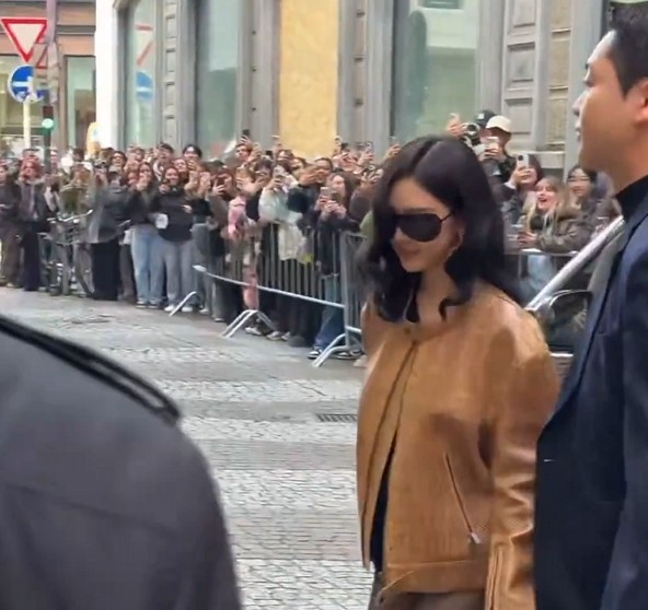 Ningning’s Farming Aura Steals the Spotlight in Milan