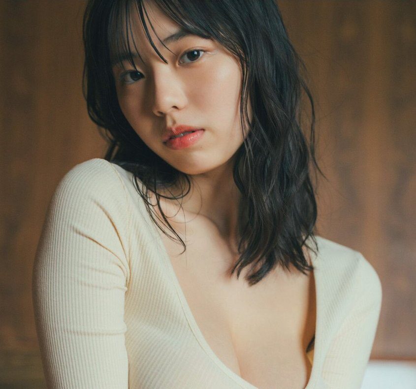 Himeka Kikuchi Beige Knit Look Charms Fans