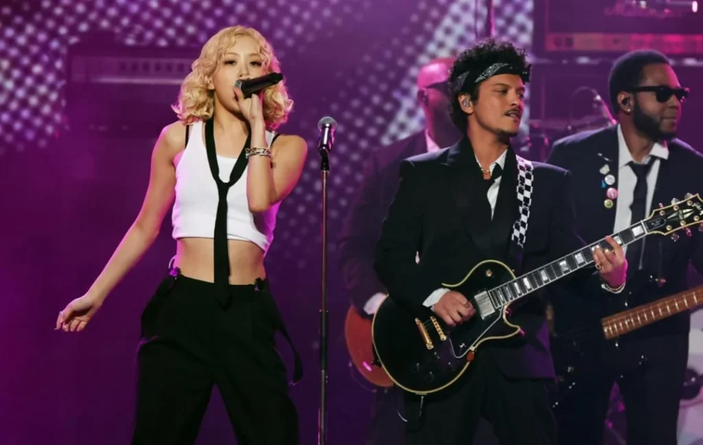 ROSÉ and Bruno Mars Ignite Grammys With APT Stage